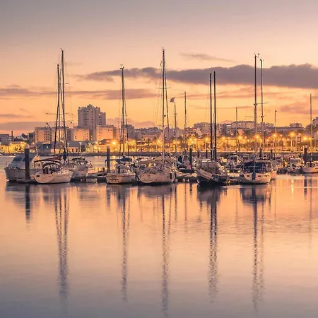 T1 Club Mar Piscina E Por Do Sol ポルティマン