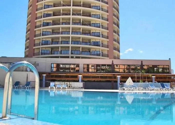 T1 Club Mar Piscina E Por Do Sol Апартаменты *
