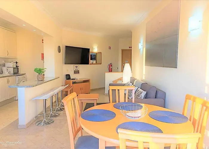 Apartment T1 Club Mar Piscina E Por Do Sol